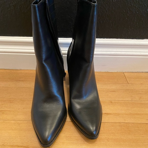 Black Steve Madden booties size 9 - Picture 2 of 8
